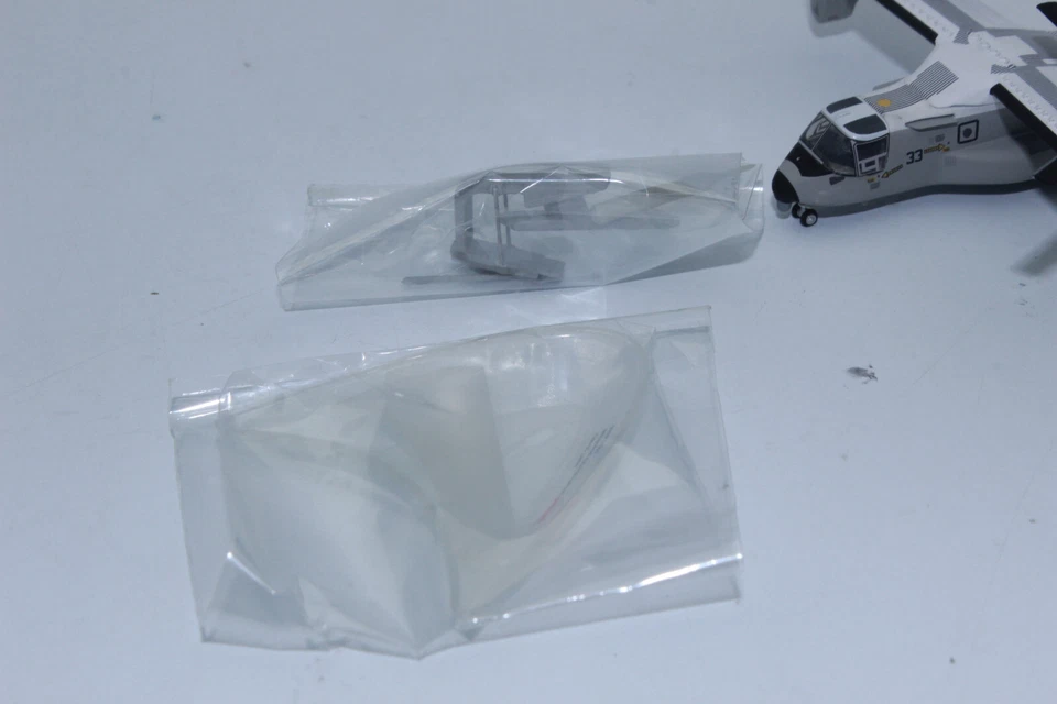 ! ¡OFERTA! Herpa 571760 Boeing CMV-22B Osprey VRM-30 Titanes USS Carl Vins 1:200 Foto 4 de 4