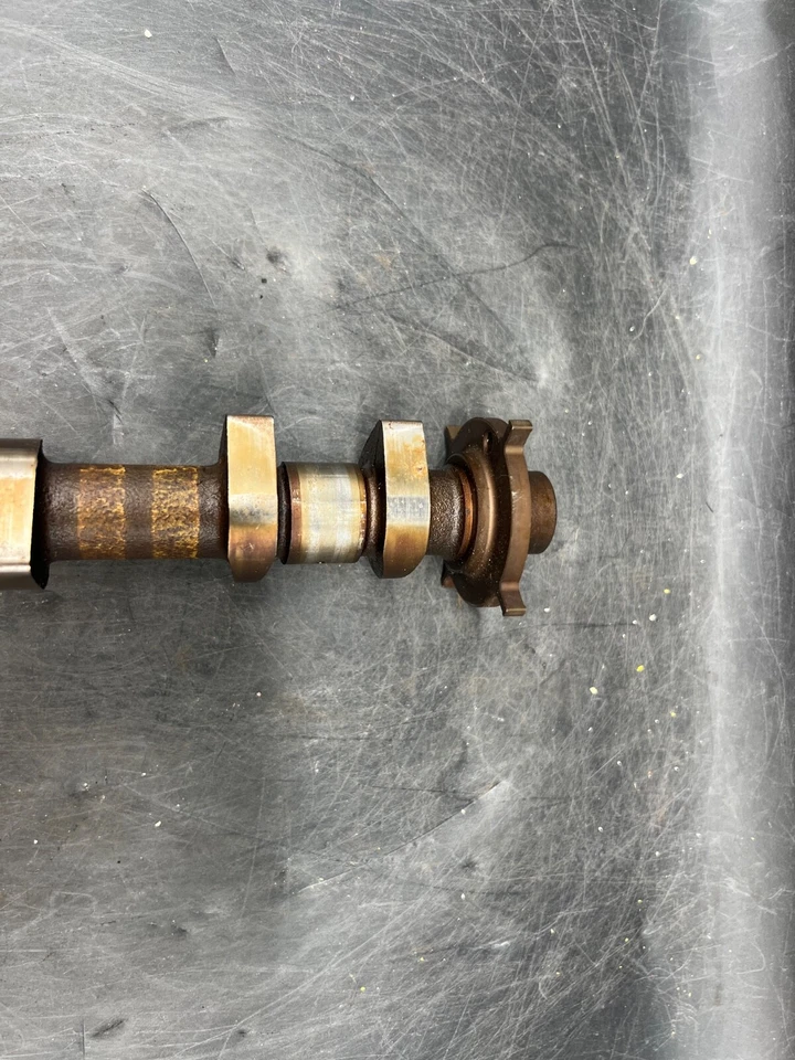 Nissan Versa 2012-2018 1,6 L OEM conjunto de árbol de levas de válvula de escape del lado del conductor Foto 3 de 4