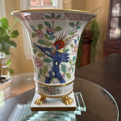 Herend Handpainted Shanghai Chinoise 7''  Vase 6433/SG 24K Gold Claw Footed -MINT