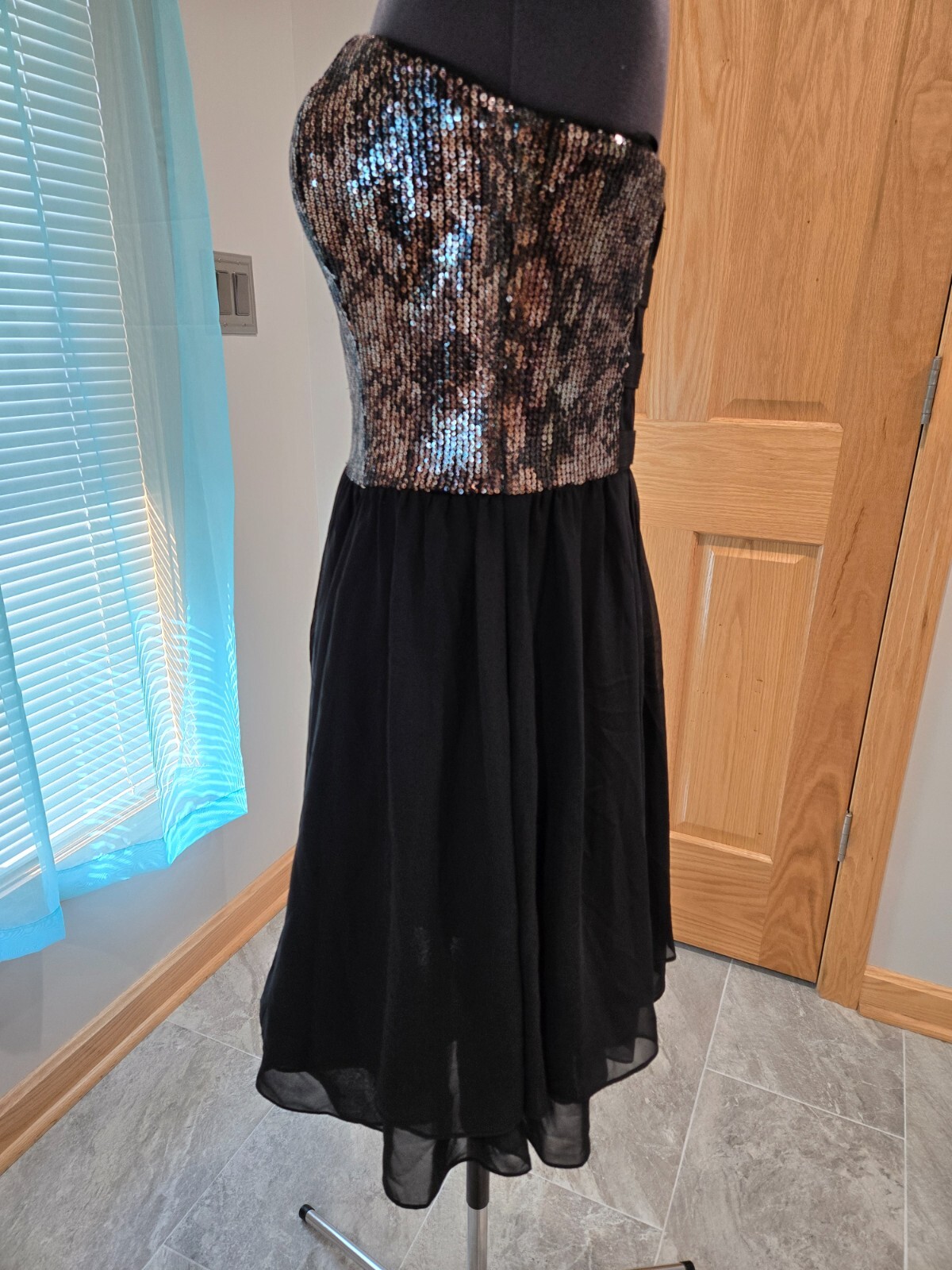 Picture 2 of 4