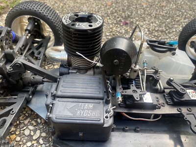 Kyosho 4WD Ferrari 1/8 Nitro Radio Controlled Car with Radio