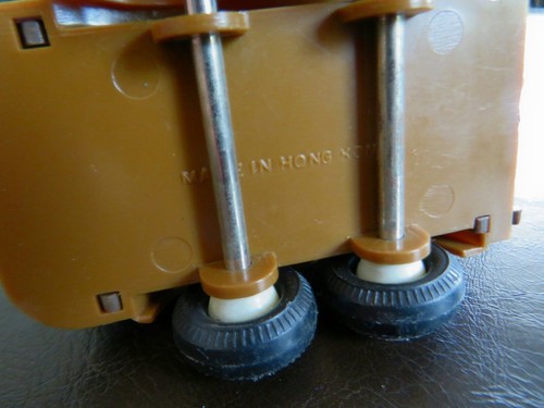 Vintage TOOTSIE TOY Sunrise Farm Horse Trailer w/horse Made in Hong Kong - Picture 15 of 16