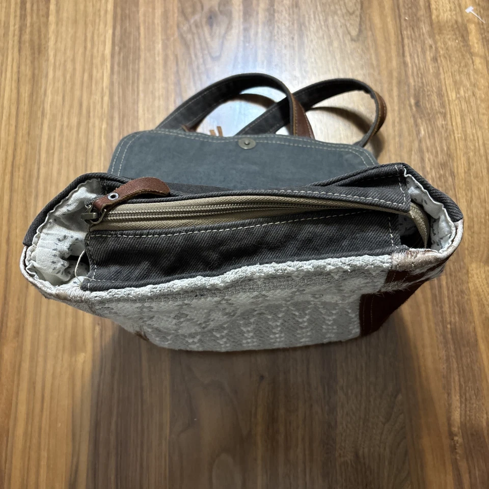 Mochila Myra Bag de lona reciclada y cuero de vaca Western Boho vaquera Foto 3 de 4