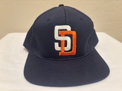 EUC Vintage San Diego Padres Drew Pearson Chalk Line Men s Snapback Hat Blue