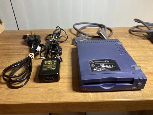 Iomega Zip 100 External Drive Z100S2