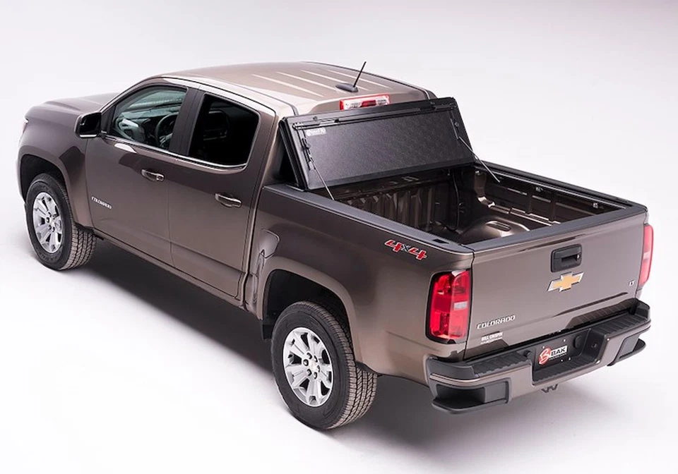 BAK Industries BAKFlip G2 Hard Folding Tonneau Cover for Sonoma S10 73" Bed - Изображение 2 из 4