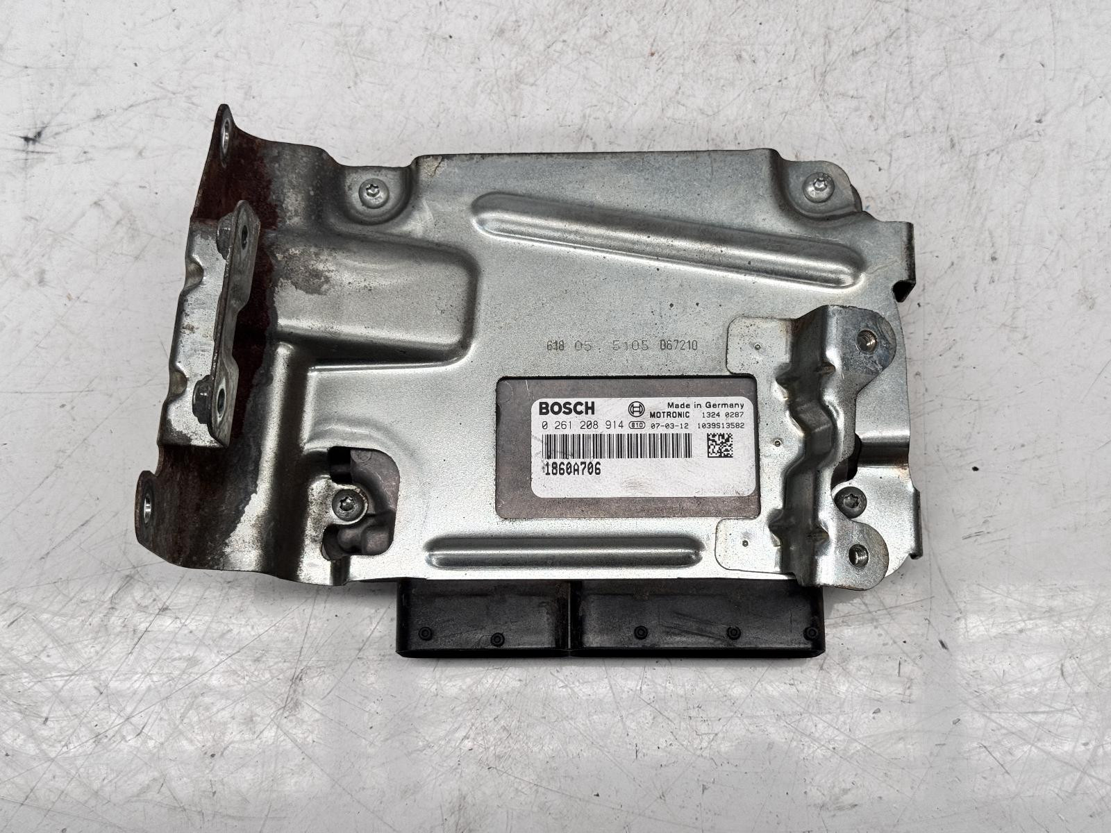 Mitsubishi 380 Engine ECU DB 09/2005-03/2008