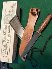 Case XX USMC Combat Fighter Fighting Knife 1998 With Kabar Leather Sheath USA