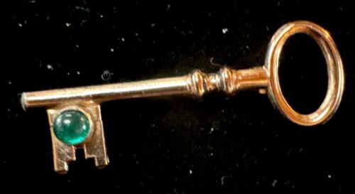 Vintage coro brooch key - Gem Vintage coro brooch key - Gem