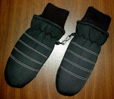 Boy's MITTENS Black Youth Size 3 to 6 EUC