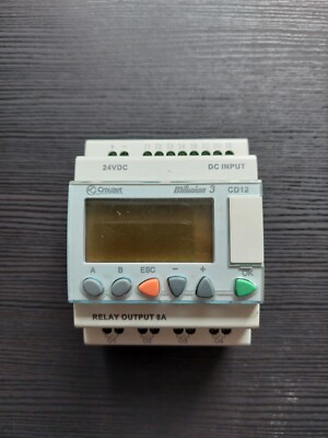 PLC Crouzet Millenium 3 CD12 (88970041), Relay Output 8A, 24VDC - USED