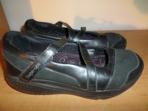 size 9 extra wide shoes