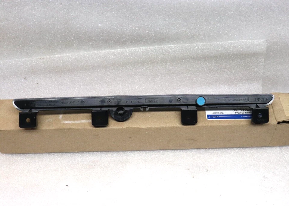 2013-2016 Lincoln MKZ LED High Mounted Stop Light Lamp OEM DP5Z13A613C - Image 3 of 4