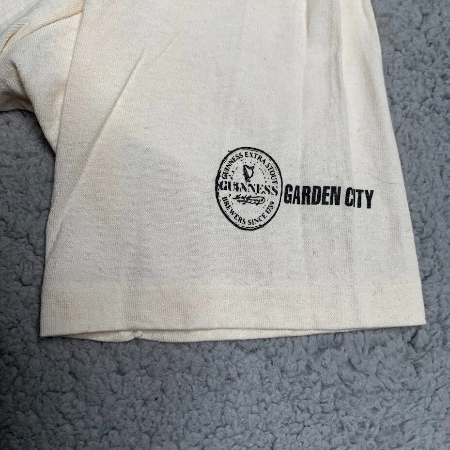 Camiseta Houlihans Guinness 1992 St Patricks Day Verde L Long Island Fabricada nos EUA - Imagem 4 de 4