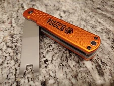 Matco Tools EVERYDAY CARRY FOLDING CLIP LIFTER W/ ALUMINUM HANDLE- ORANGE