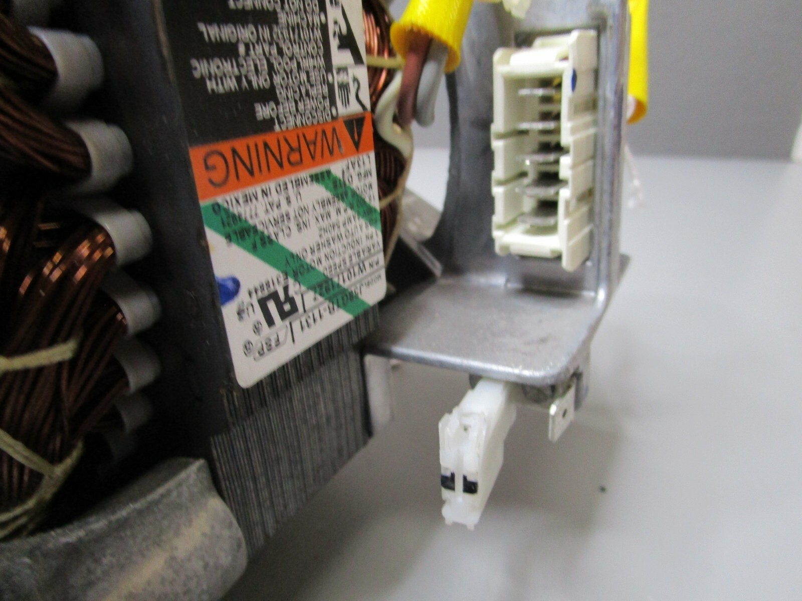 Maytag FL Washer Motor (195V, 3A, 540Hz, 16,300RPM) W10171927 