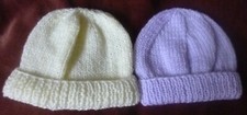 2 HAND KNITTED PREMATURE NEWBORN BABY PULL ON HAT LEMON  LAVENDER KNITTING WOOL