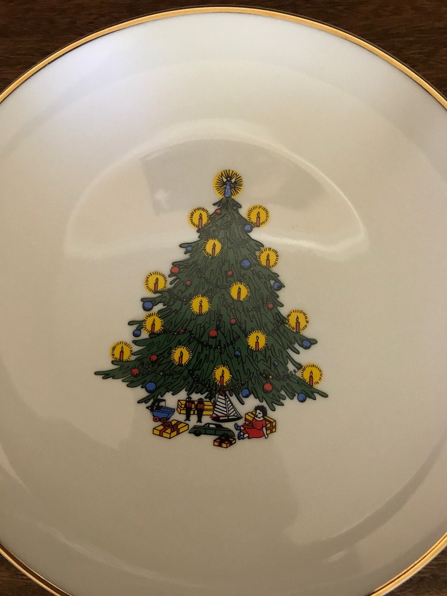 B C Clarks Vintage Christmas Tree Plate 2009 117TH YEAR LIMITED