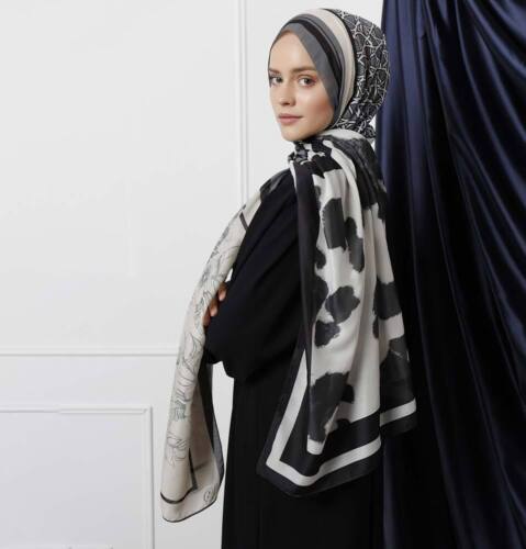 Modefa Turkish Tri-Panel Hijab Shawls | Whimsical Flowers - Gray & Black - Foto 2 di 3