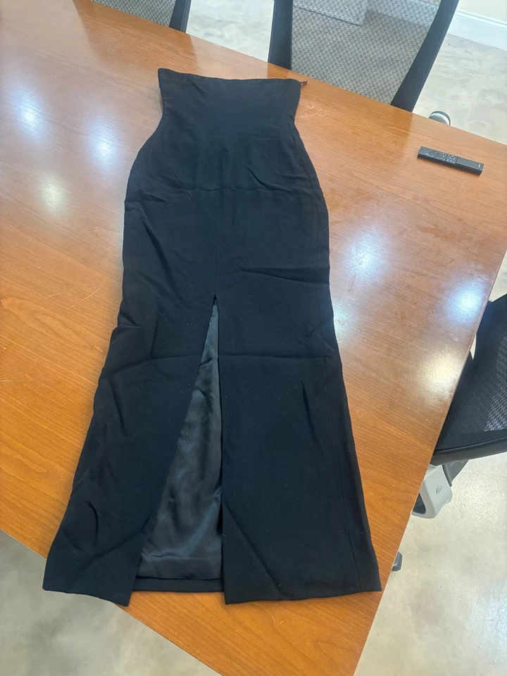 Vestido Givenchy Couture usado por Whitney Houston Foto 2 de 4