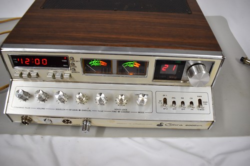 Cobra 2000GTL 40 Kanal CB-Funkbasisstation - Einschalten