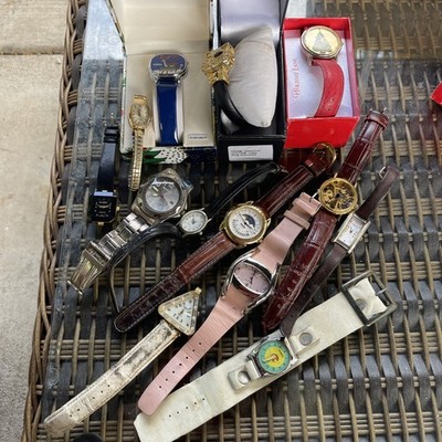 Lot of 13 Watches for Repair or Parts