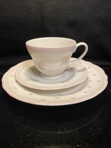 Westbury Court Jessica McClintock Stephanie Cup,Saucer, Lunch Plate Pink Roses & - Picture 2 of 12