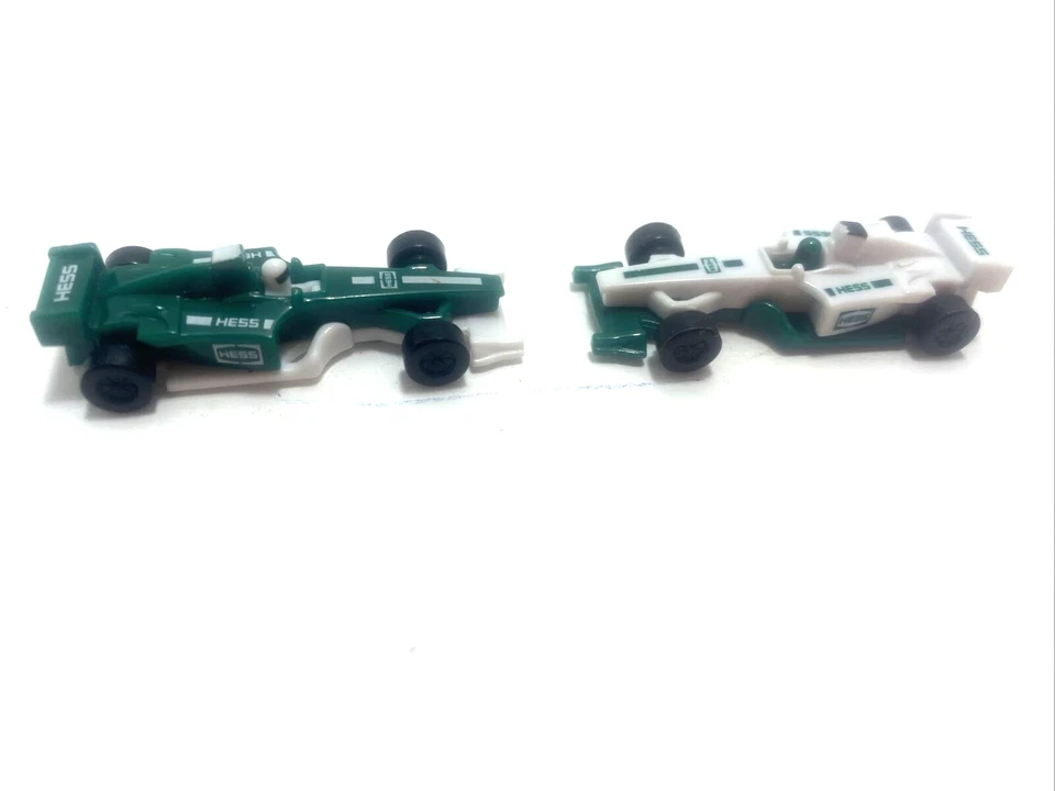 Lote de 2 Coches de Fórmula Hess Miniatura 1-3/4" Verde y Blanco + Blanco y Verde Foto 2 de 4