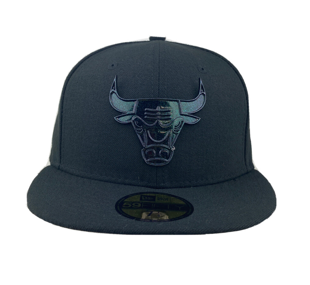NEW ERA Chicago Bulls NBA 59FIFTY Gothic Fitted キャップ New Era Chicago Bulls NBA Pearl Metal Logo Black 59fifty