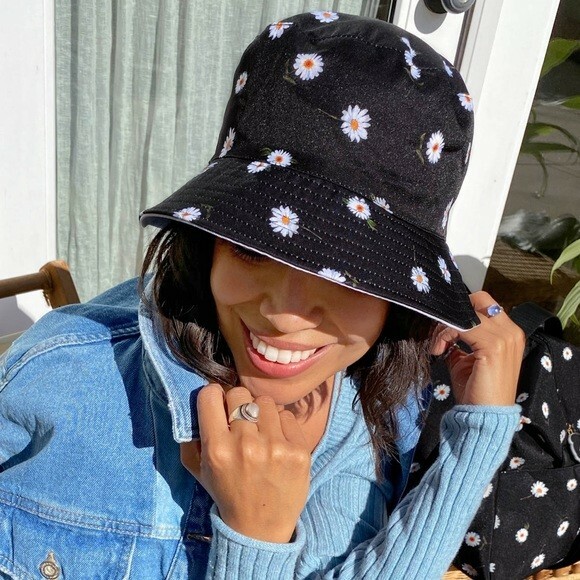 Bucket Olivia купить в Америке, лот 