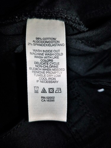 Pantalones de mezclilla Dkny para mujer negros corte bota, botones por puños, Petite 2, CAPRI 2P NUEVOS SIN ETIQUETAS - Imagen 6 de 6