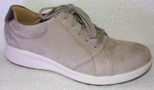 clarks un adorn lace
