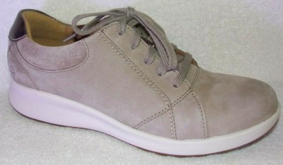 un adorn lace clarks