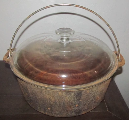 Wagner Ware 1891 Original 5 Qt. Cast Iron Dutch Oven Pyrex Lid Needs Restored