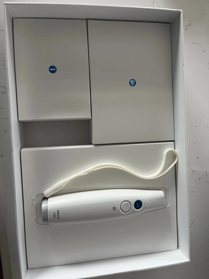 Escáner intraoral dental Medit i700 para CAD/CAM (¡computadora portátil equipo principal!) Foto 2 de 4