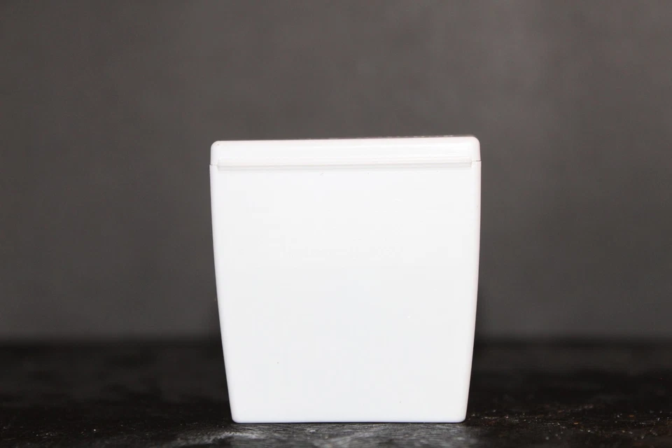 Hilo de hilo tejido de fluoruro suave para el cuidado de las encías Johnson & Johnson Reach - 5 yardas - TAMAÑO DE MUESTRA Foto 4 de 4