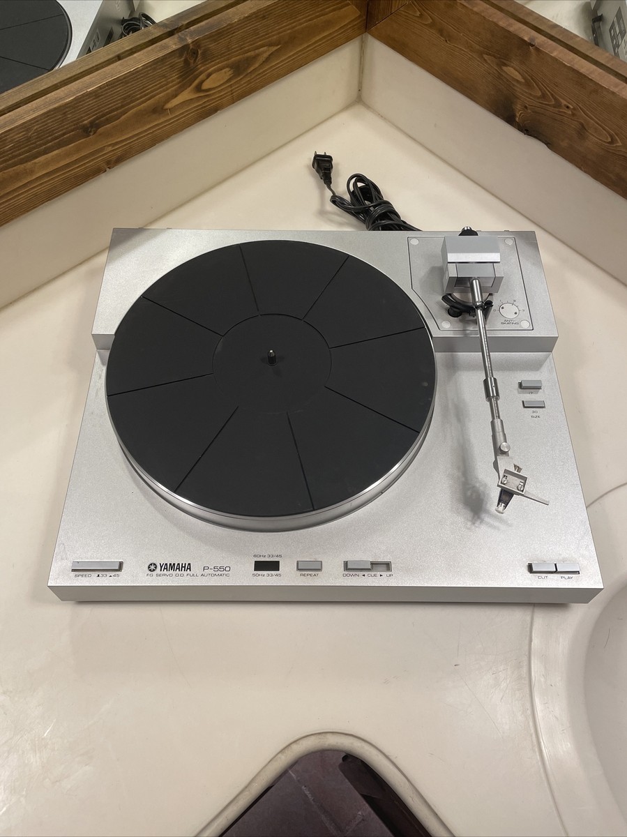 レコードプレーヤー　YAMAHA P-550 ストレートアーム Yamaha P-550 Natural Sound Direct Drive Turntable Full