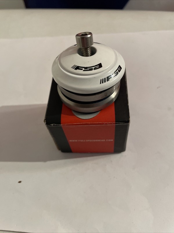 FSA No 121-0325 ORBIT IS 1 1/8" IS 36/IS 45 Tapered Integrated Headset White