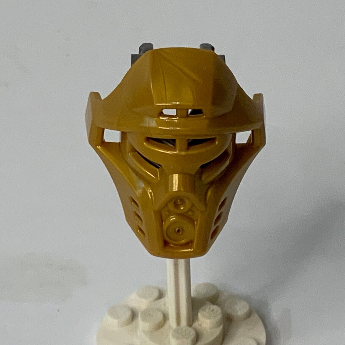 LEGO Bionicle Onua Masters Mask of Earth 19077 Pearl Gold | eBay