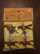 VINTAGE RARE SEALED COWBOY AND INDIANS PLASTIC TOYS