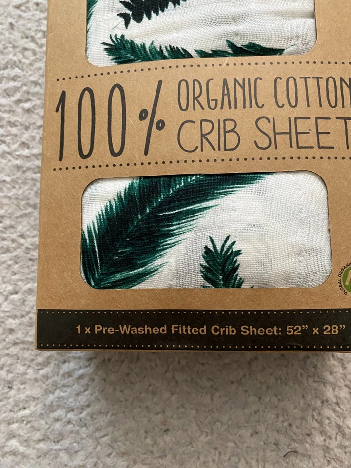 Sábana bajera ajustada Margaux & May muselina algodón orgánico 52" x 28" - pluma verde Foto 2 de 3