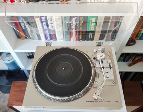 MINT Pioneer PL-518 Turntable, Original Box & Packing