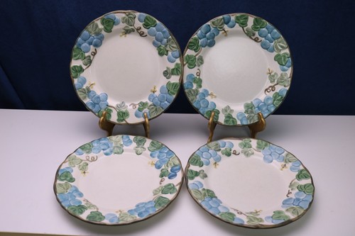 Metlox Poppytrail Sculptured Grape 4 SALAD PLATES & 1 CUP Vernon USA - Picture 3 of 8
