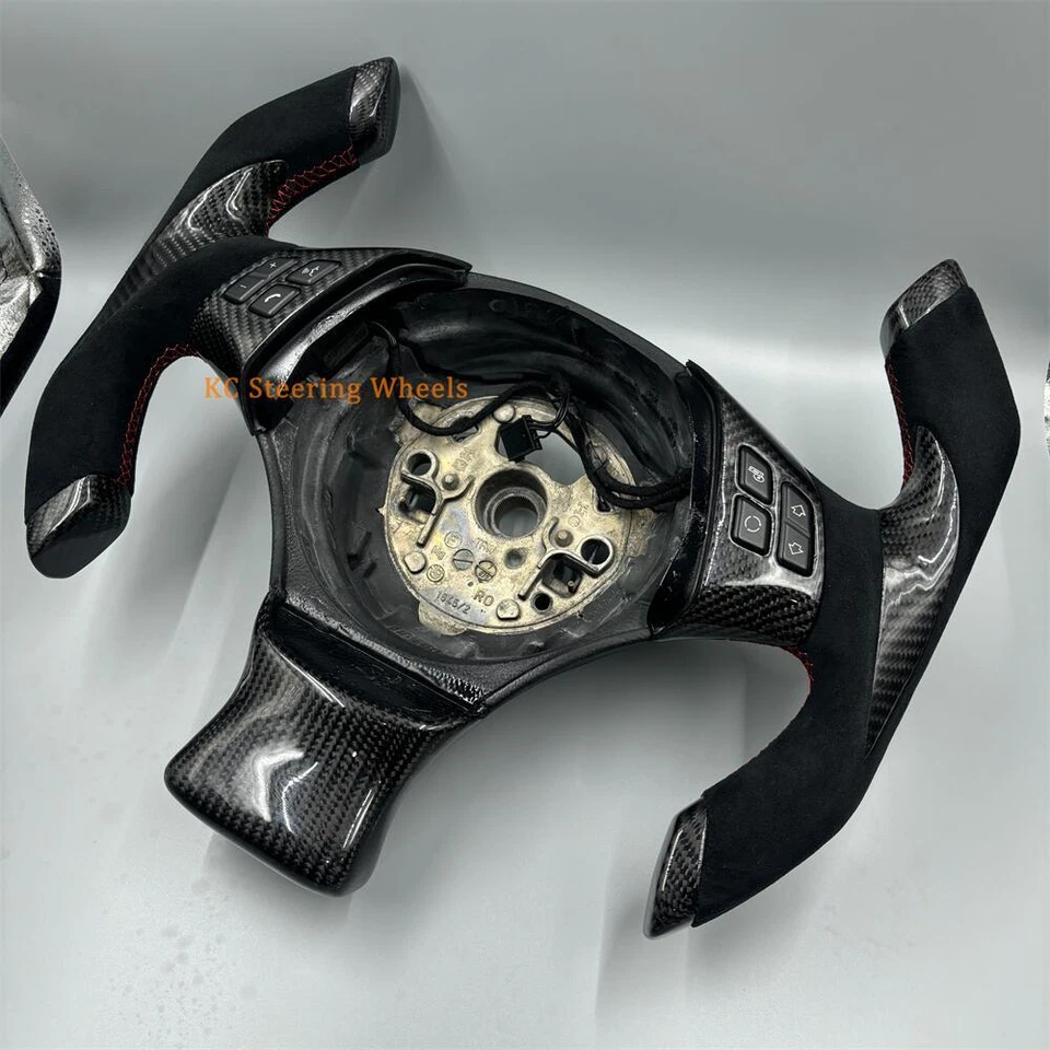 Volante de cuero personalizado de fibra de carbono para BMW 328i 2007-2013 Serie 3 E90 Foto 2 de 4