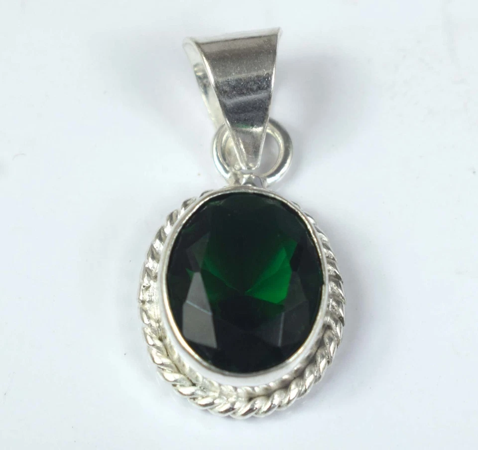 Colgante de piedras preciosas granate tsavorita verde ovalado natural de 5,45 quilates certificado ver video Foto 4 de 4