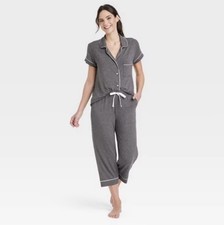 Stars Above Pajama Set Women  s XS Gray Beautifully Soft Short Sleeve Top Pants