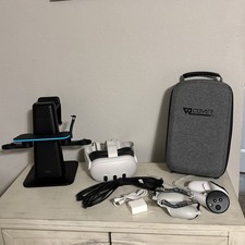 Meta Quest 3 128GB bundle with case, cont gri...