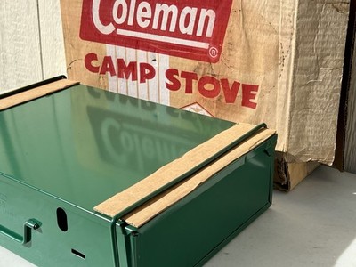Vintage Coleman 2 Burner Camp Cook Stove Model 425B for sale