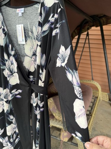 Lularoe Michelle Wrap Dress Size L Large Black Background, Floral Purples, NWT - Picture 3 of 17