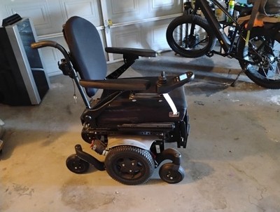 Quickie Q300 M Mini Power Wheelchair   Mid Wheel Drive, R Net, Compact 20.5 